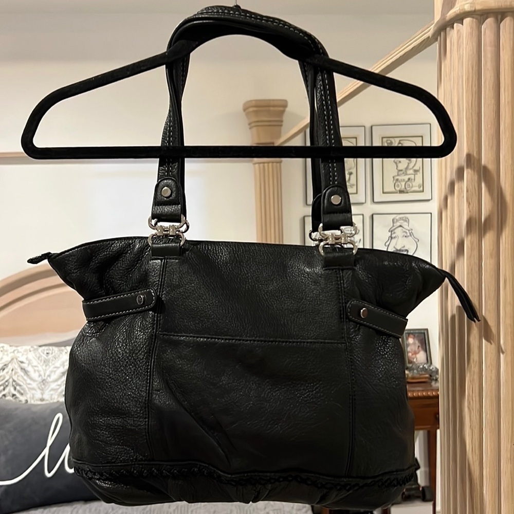 The SAK Womens Black Soft Leather Shoulder Bag - Picture 3 of 13